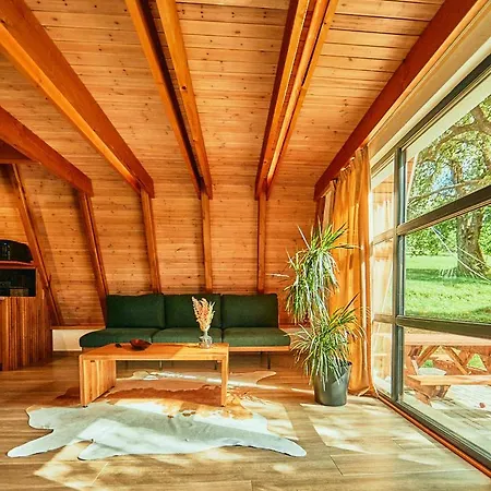 Aruna Bran 山林小屋 *